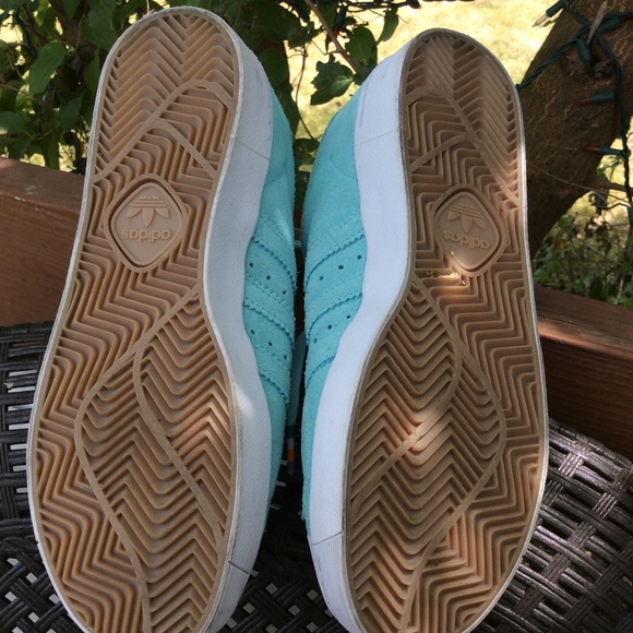 Adidas shoes - Picture 3 of 8